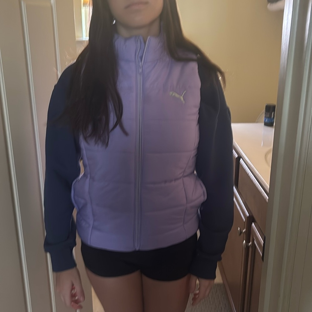 Girls size 8\10 mauve Puma puffer vest